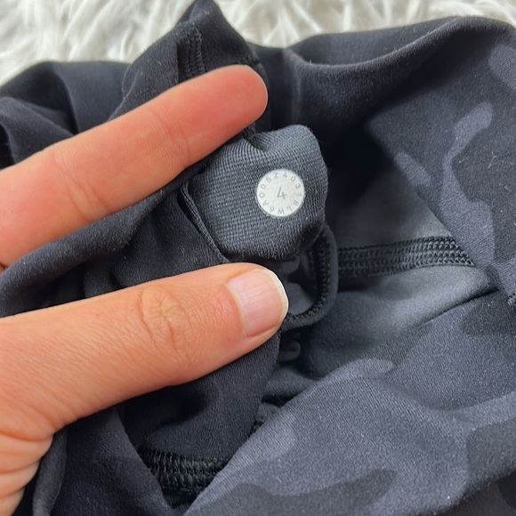 Lululemon Align Crop *21" Incognito Camo Multi Grey - Picture 6 of 6